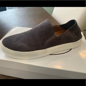 Slip on   Never worn